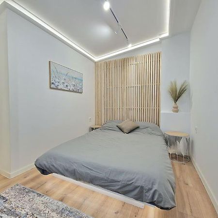 Luxury Apartment. 75 Inches Tv Varna Luaran gambar