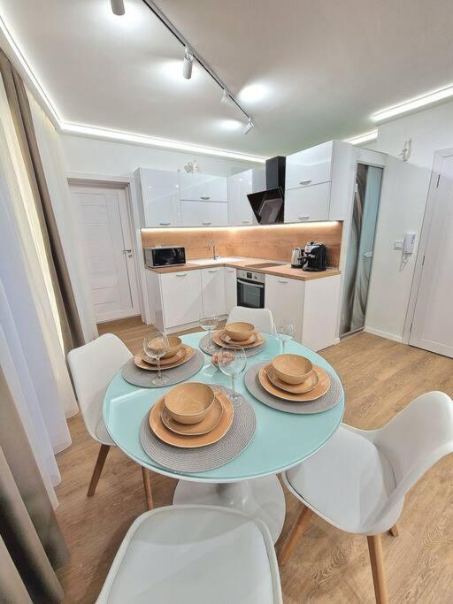 Luxury Apartment. 75 Inches Tv Varna Luaran gambar
